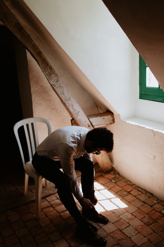 mariage angers château de la Cartrie préparation du marié chaussures