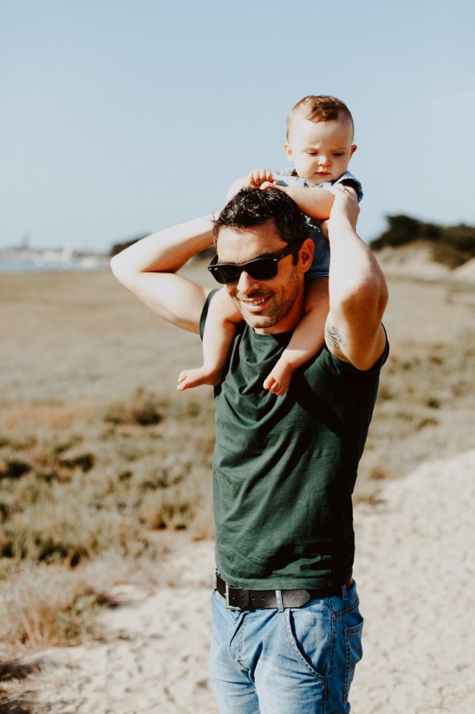 séance-photo-famille-Pen-Bron-bébé-dos-papa