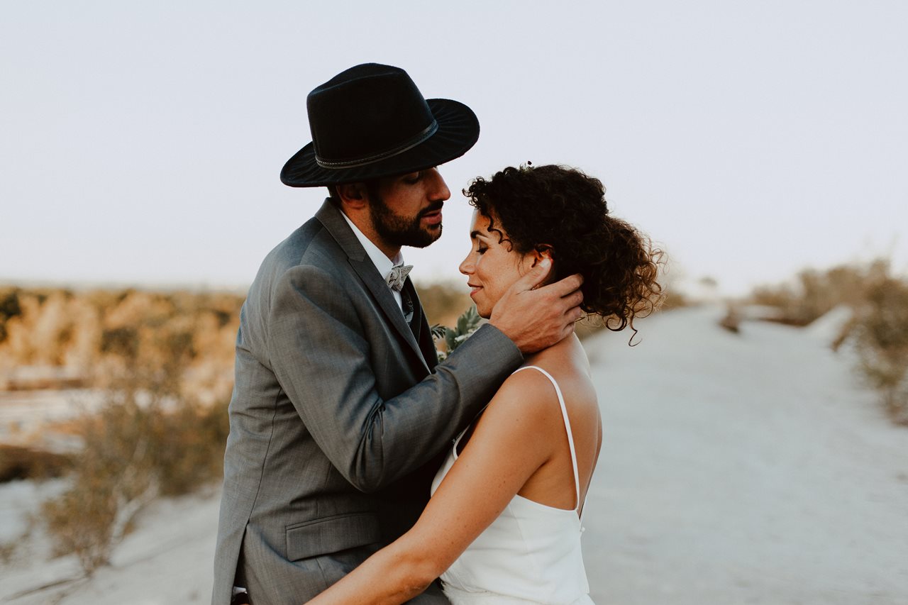 Un Mariage nude dans le désert - Fanny Paris Photographe à Nantes