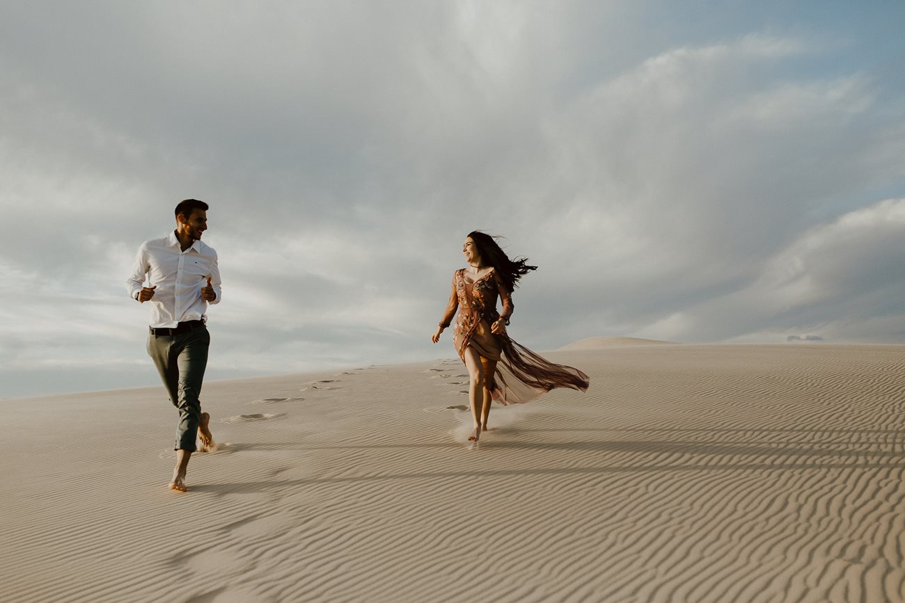 séance couple dune du Pilat course rires amoureux
